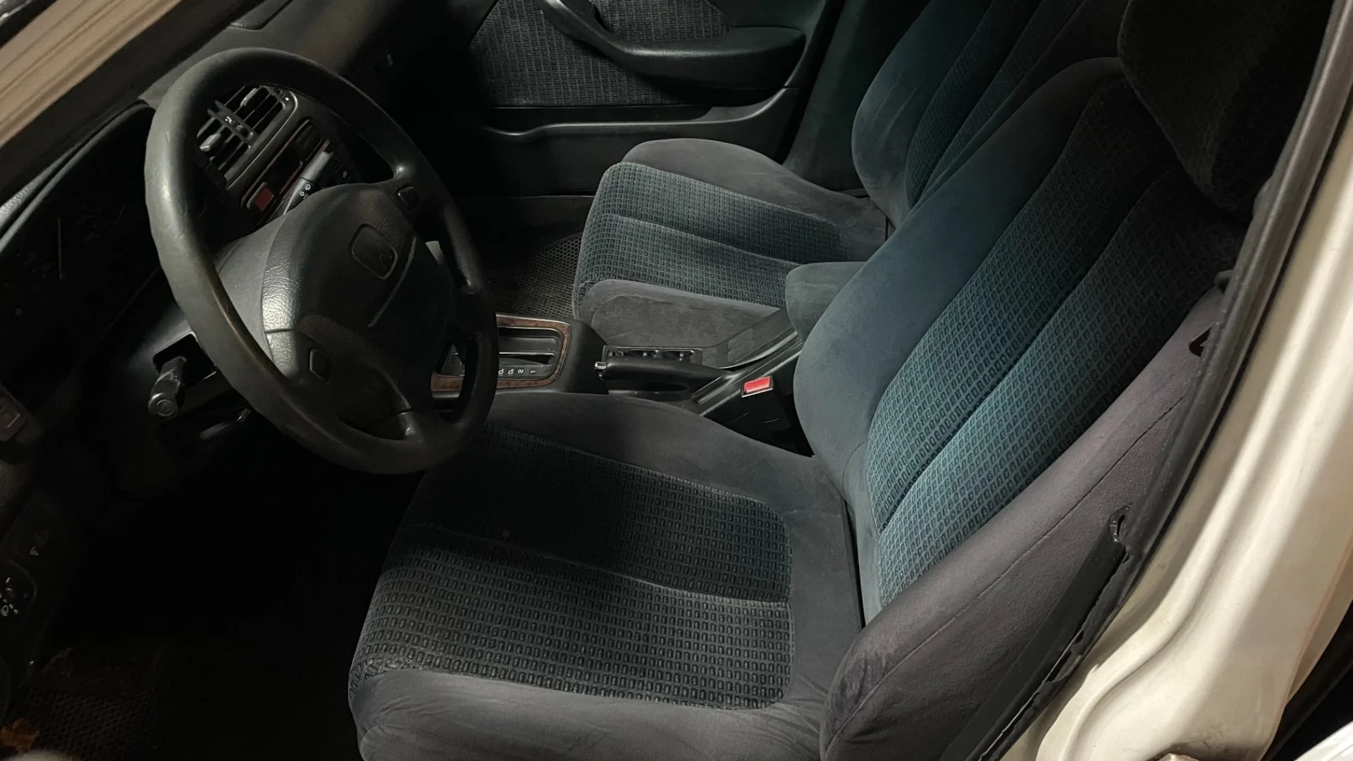 Honda Accord 5 - миниатюра 6