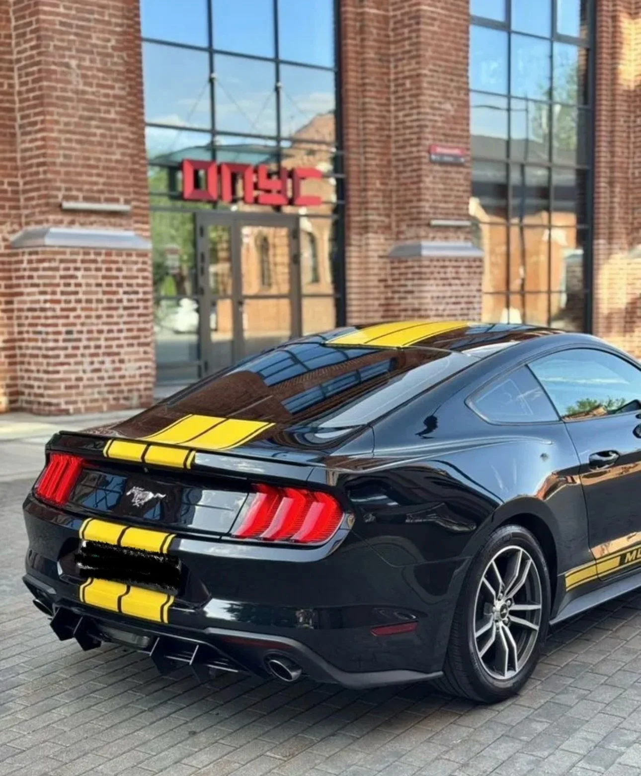 Ford mustang 2.3 2018 - миниатюра 13