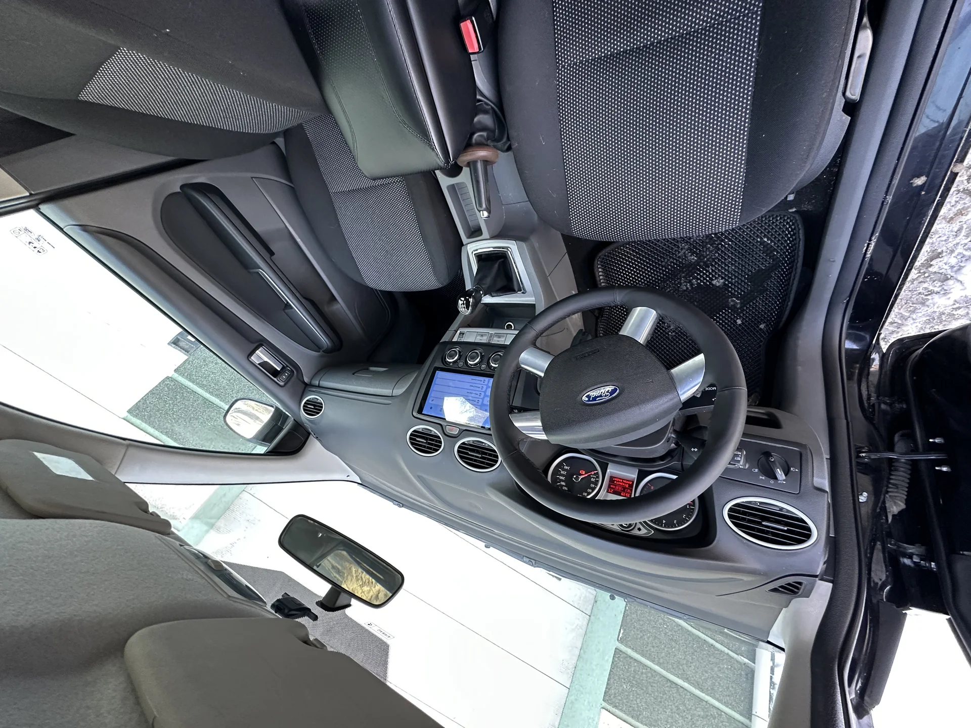 Ford focus 2 рестайлинг 2011 1.6 МТ - миниатюра 8