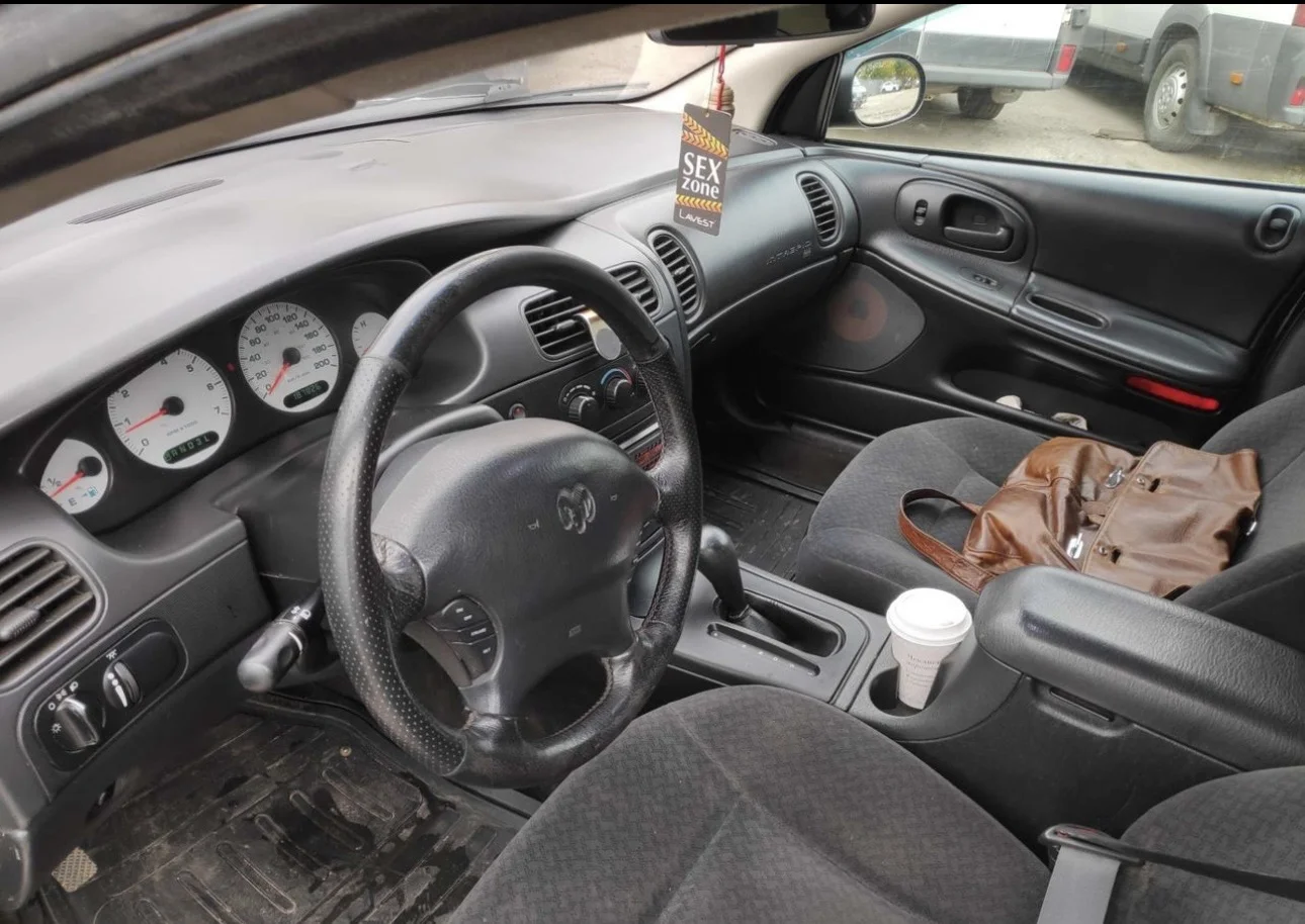 Dodge intrepid 2.7 AT 2002 - миниатюра 6