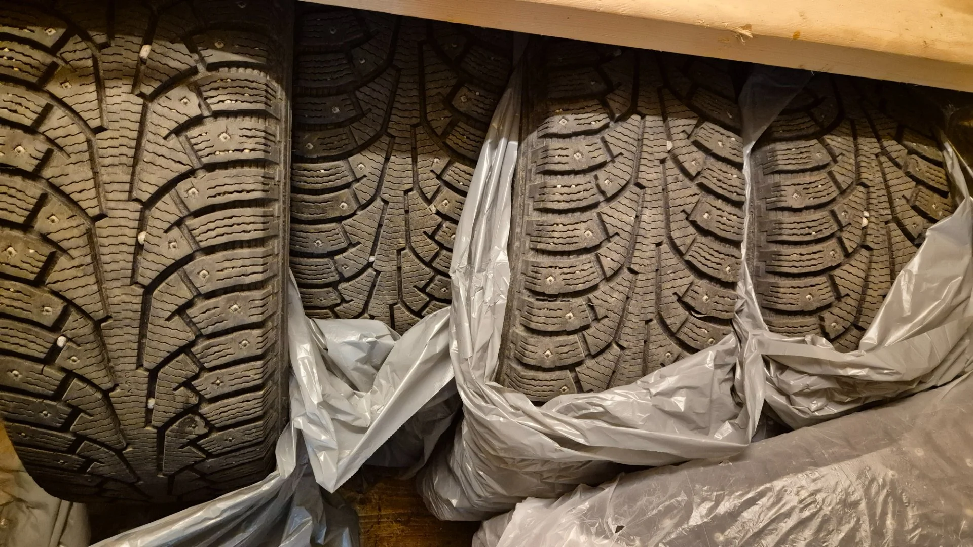 Зимние шины Nokian tyres nordman 5 suv 225/60 r17 103t - миниатюра 2