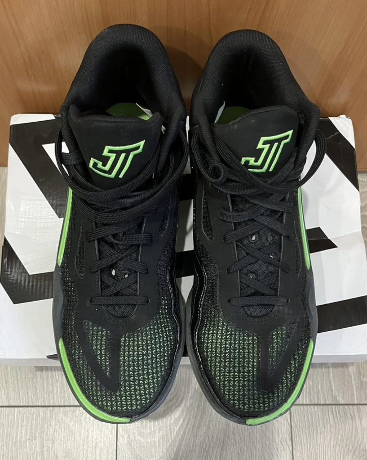 Баскетбольные кроссовки Jordan Tatum 1 — оригинал - миниатюра 2