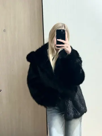 Шуба из искусственного меха