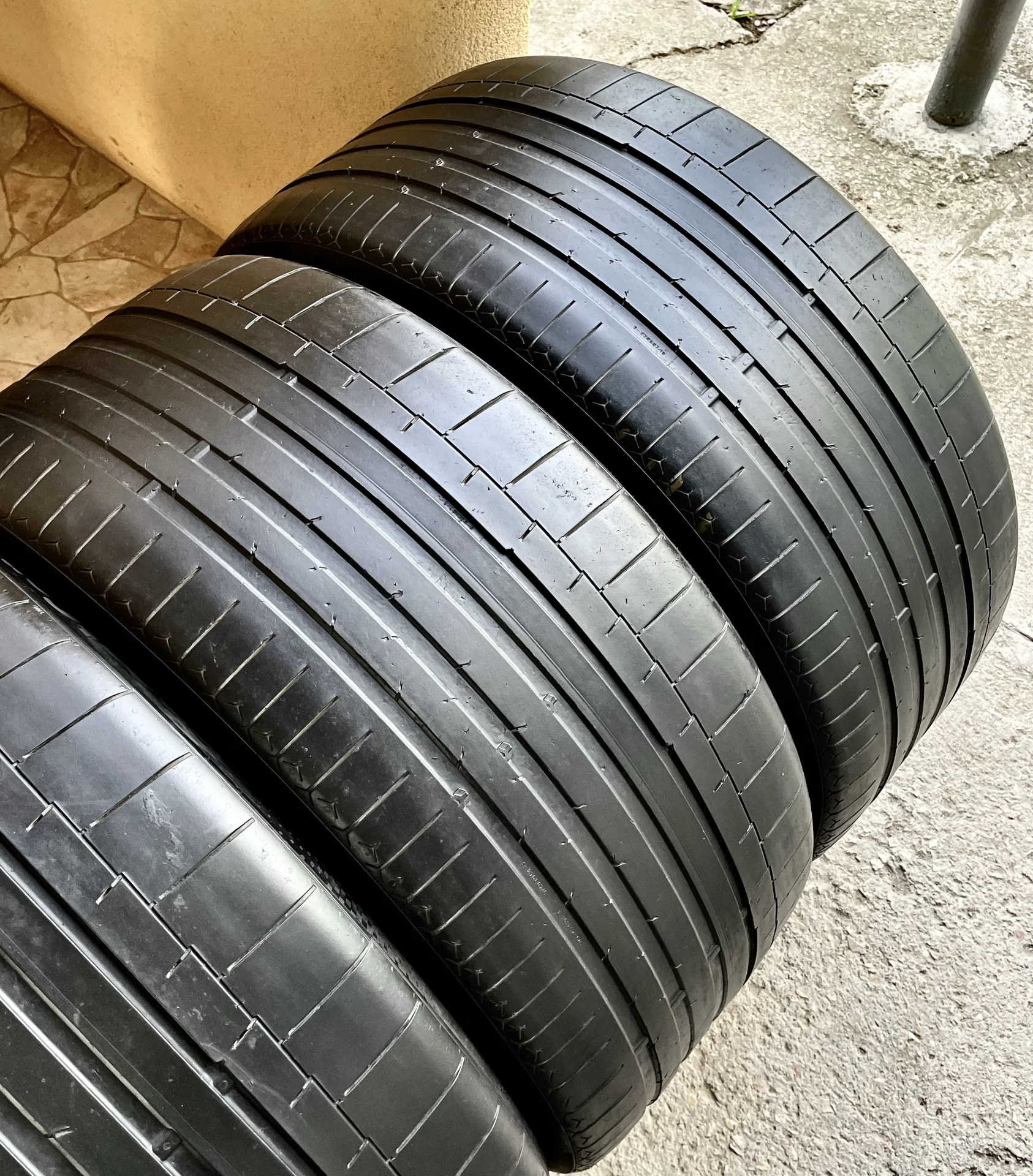 шины 295 35 r23 continental - миниатюра 6