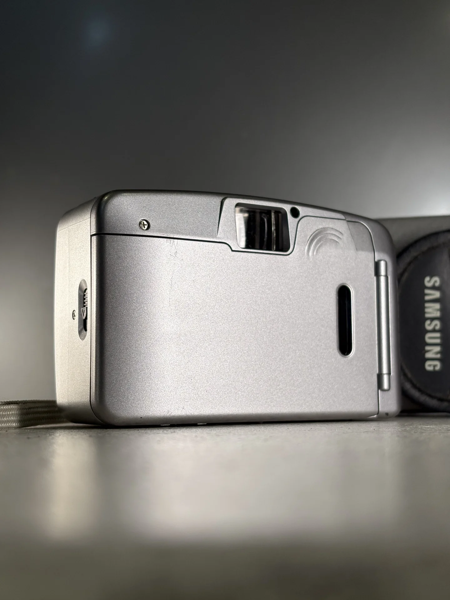 Samsung Fino 20 DLX - Пленочный фотоаппарат - миниатюра 2