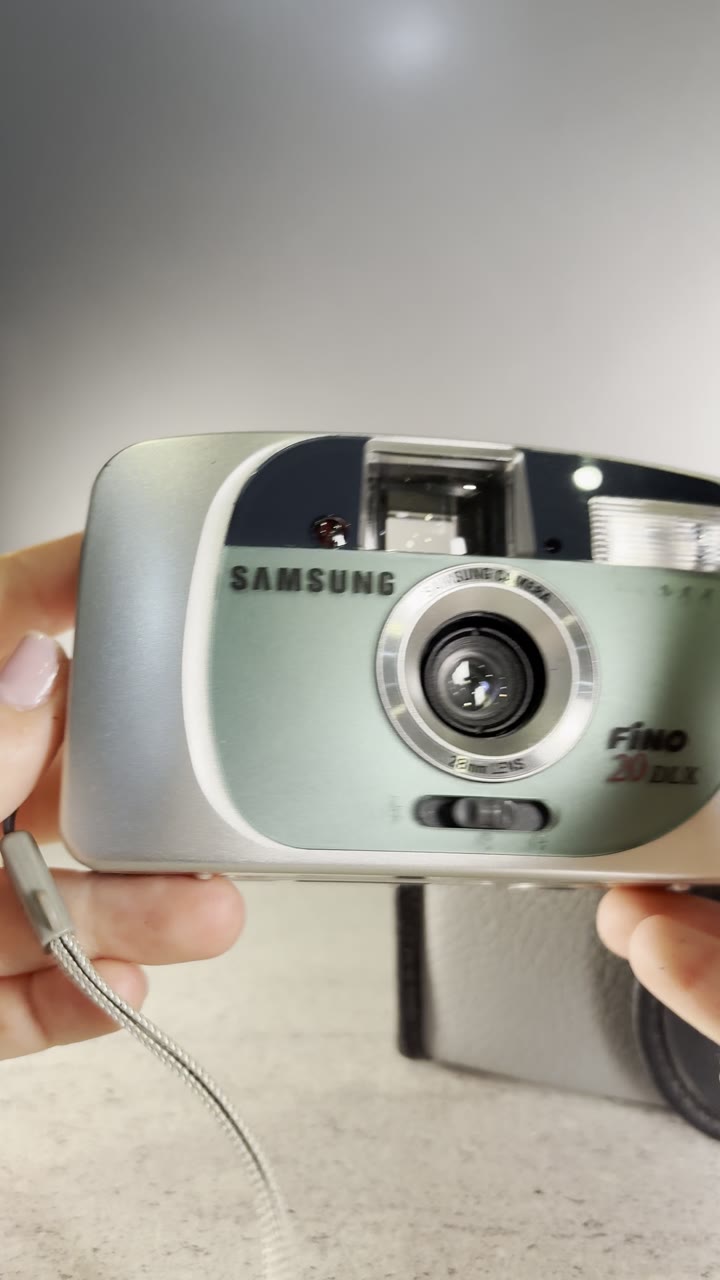 Samsung Fino 20 DLX - Пленочный фотоаппарат - видео 5