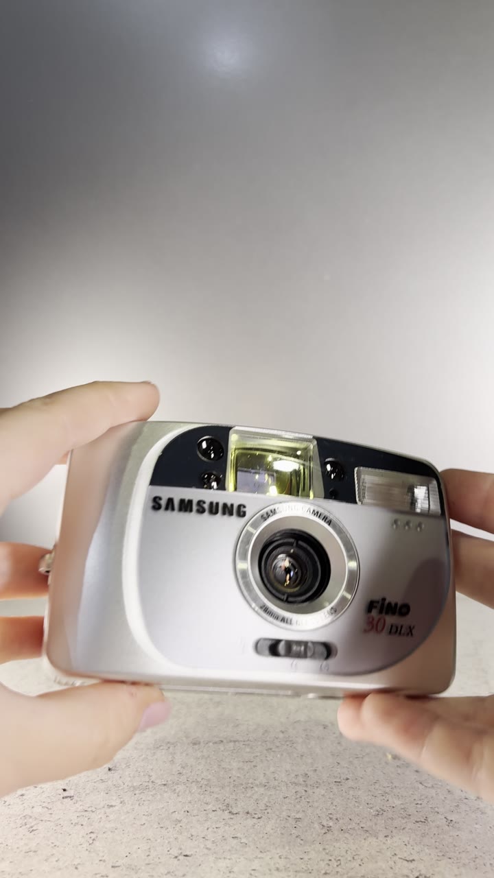 Samsung Fino 30 DLX - Пленочный фотоаппарат - видео 5
