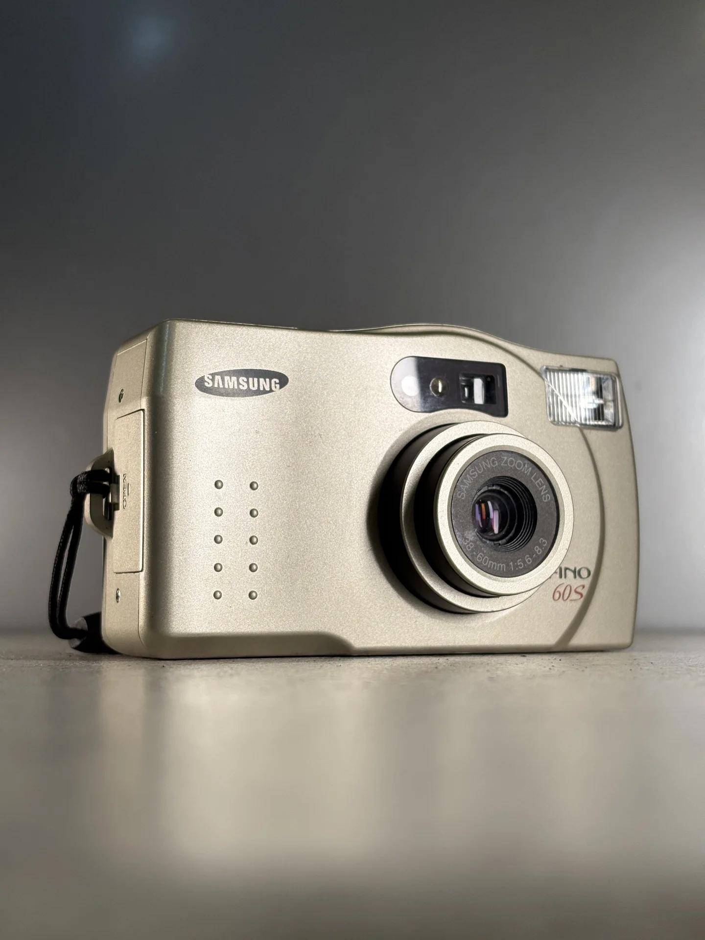 Samsung Fino 60S (date) Пленочный фотоаппарат - миниатюра 2