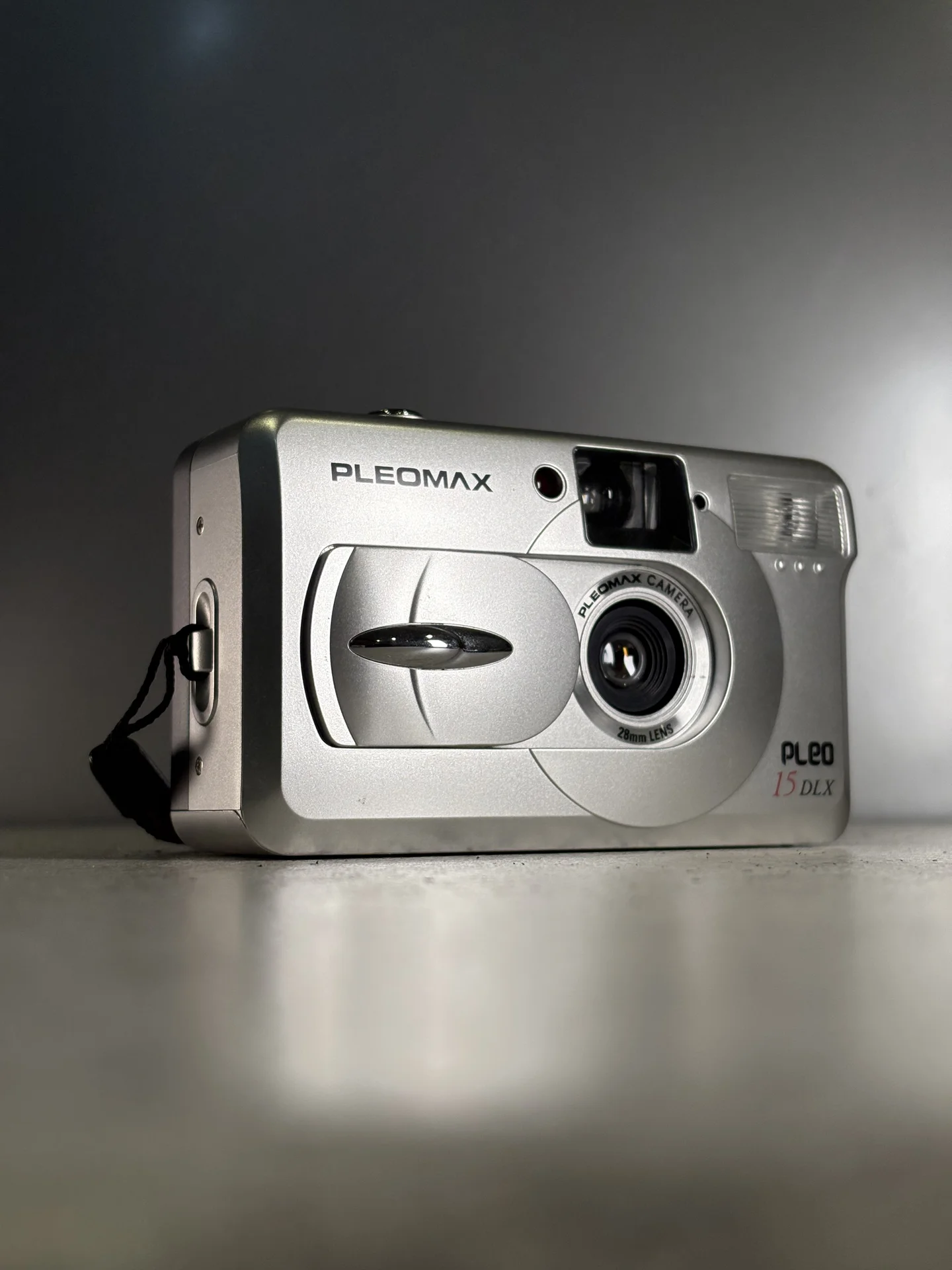 Pleomax 15 DLX - Пленочный фотоаппарат - миниатюра 2