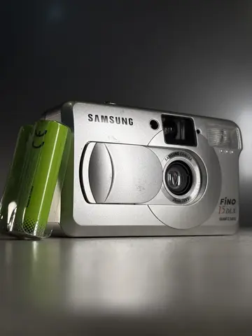 Samsung Fino 15 DLX QD - Пленочный фотоаппарат