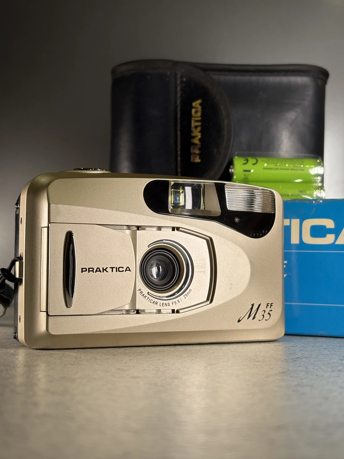 Praktica M35ff в коробке Пленочный фотоаппарат - изображение 1