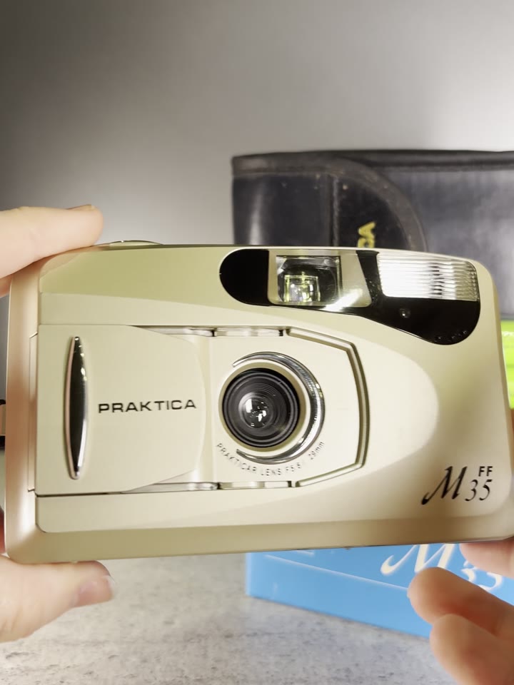 Praktica M35ff в коробке Пленочный фотоаппарат - видео 6