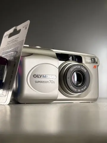 Olympus Superzoom 70g (date) Пленочный фотоаппарат