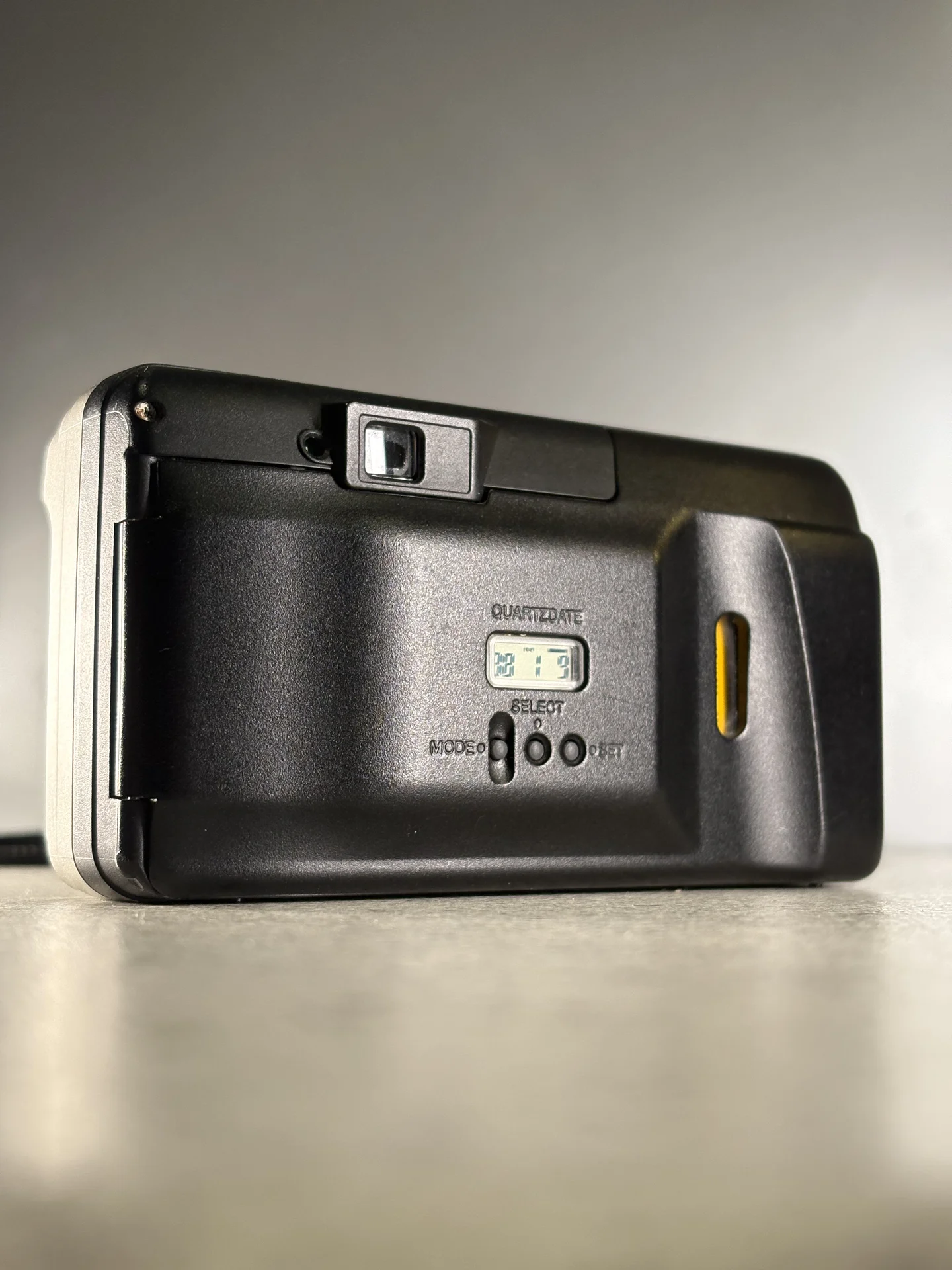 Olympus Superzoom 70g (date) Пленочный фотоаппарат - миниатюра 3