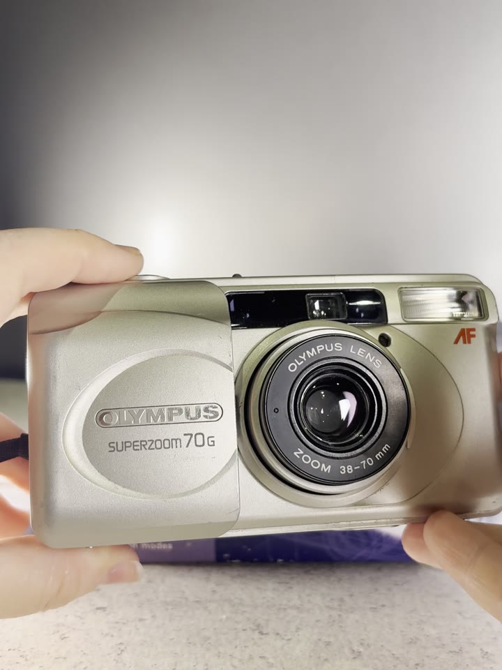 Olympus Superzoom 70g в коробке Пленочный - видео 6