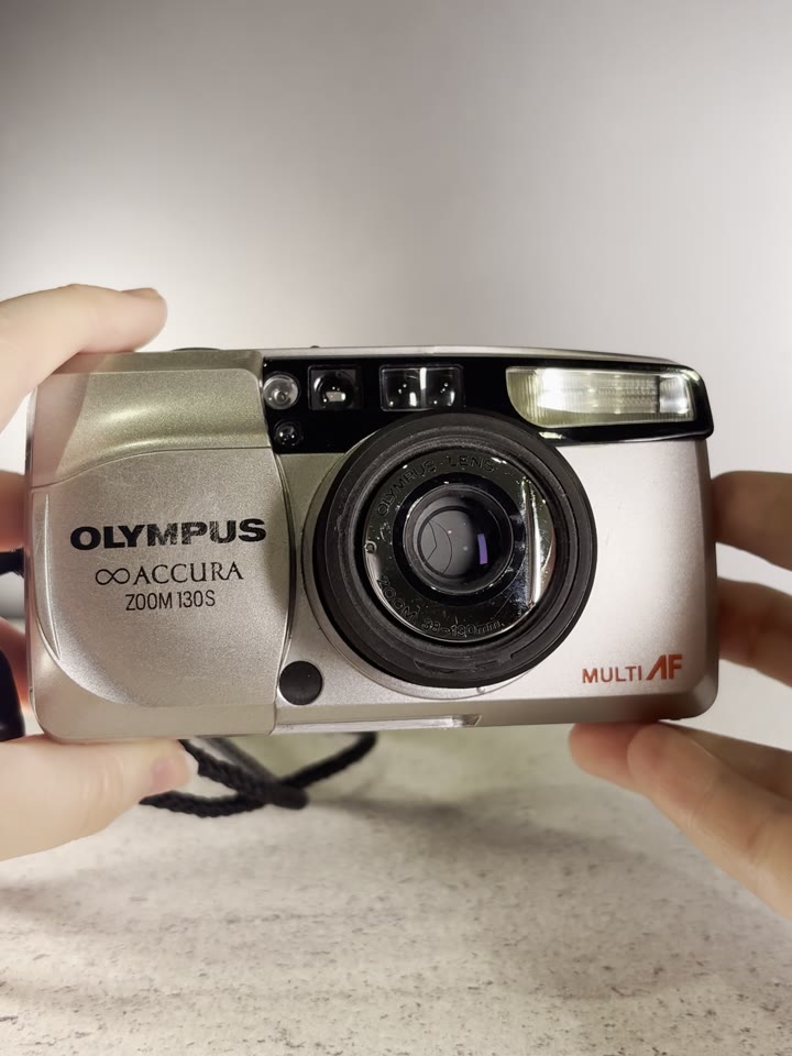 Olympus Accura Zoom (superzoom) 130s Пленочный - видео 6