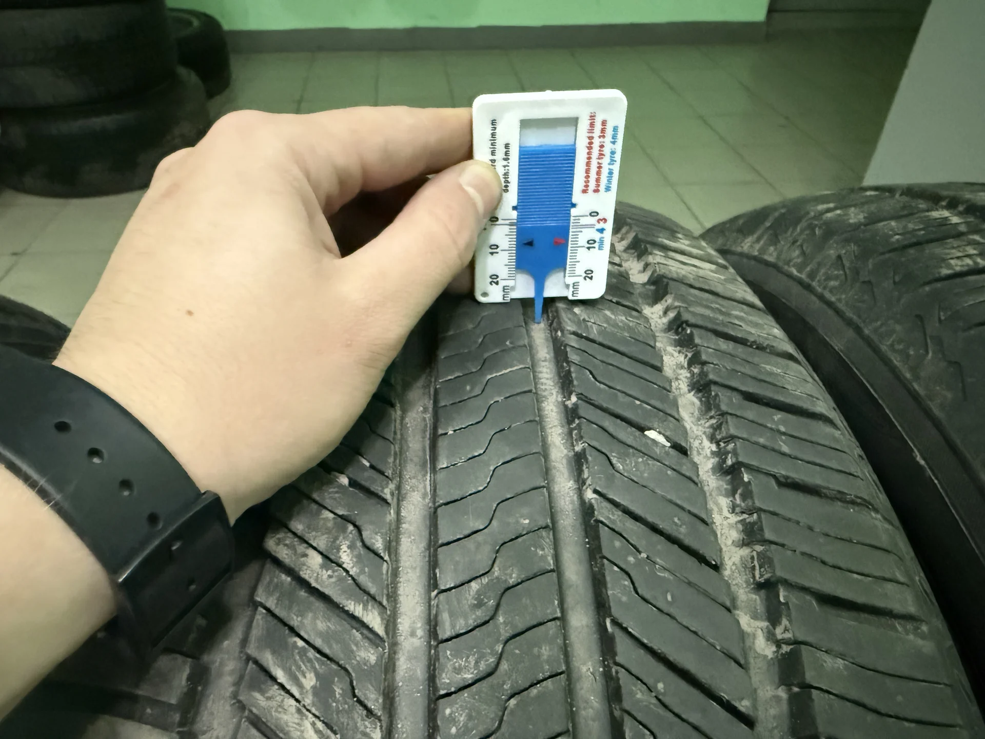 резина лето Yokohama geolandar 255/55 r20 - миниатюра 3