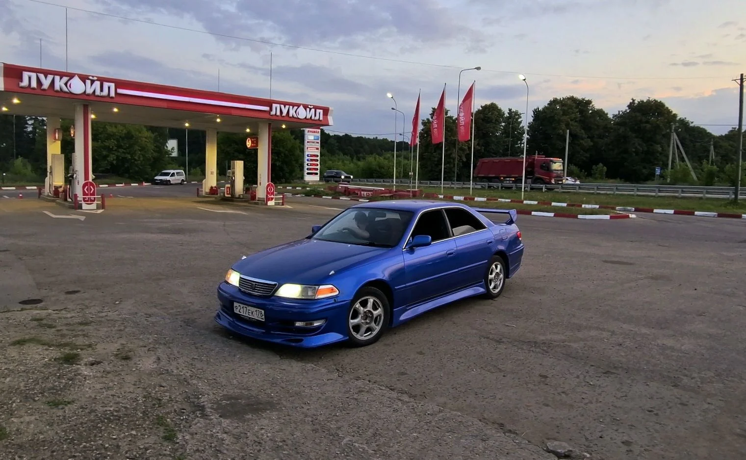 Toyota Mark II 2.5 AT, 1997, 500 000 км - изображение 1