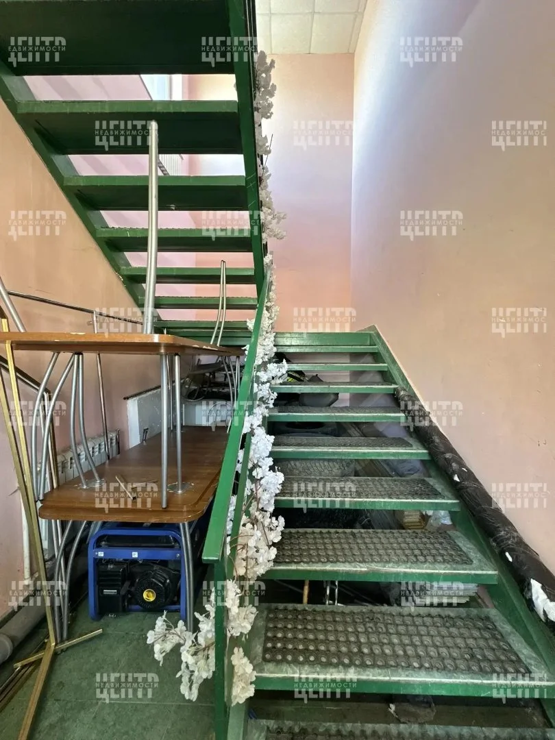 На продаже коммерческое помещение - миниатюра 32