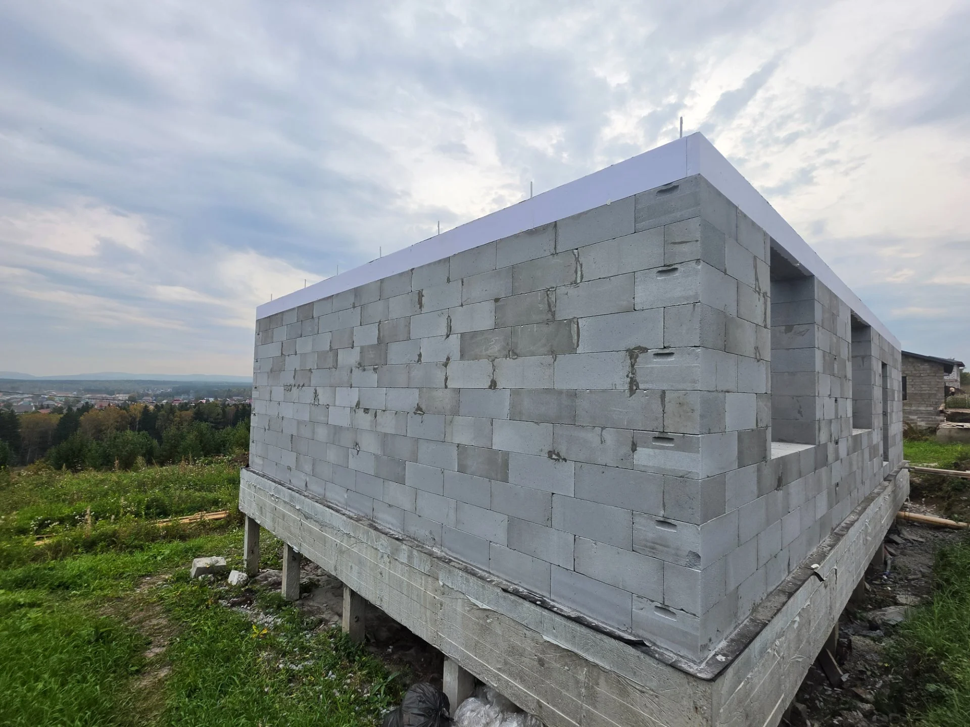 Кладка газобетона + армопояс, перегородки. - миниатюра 10