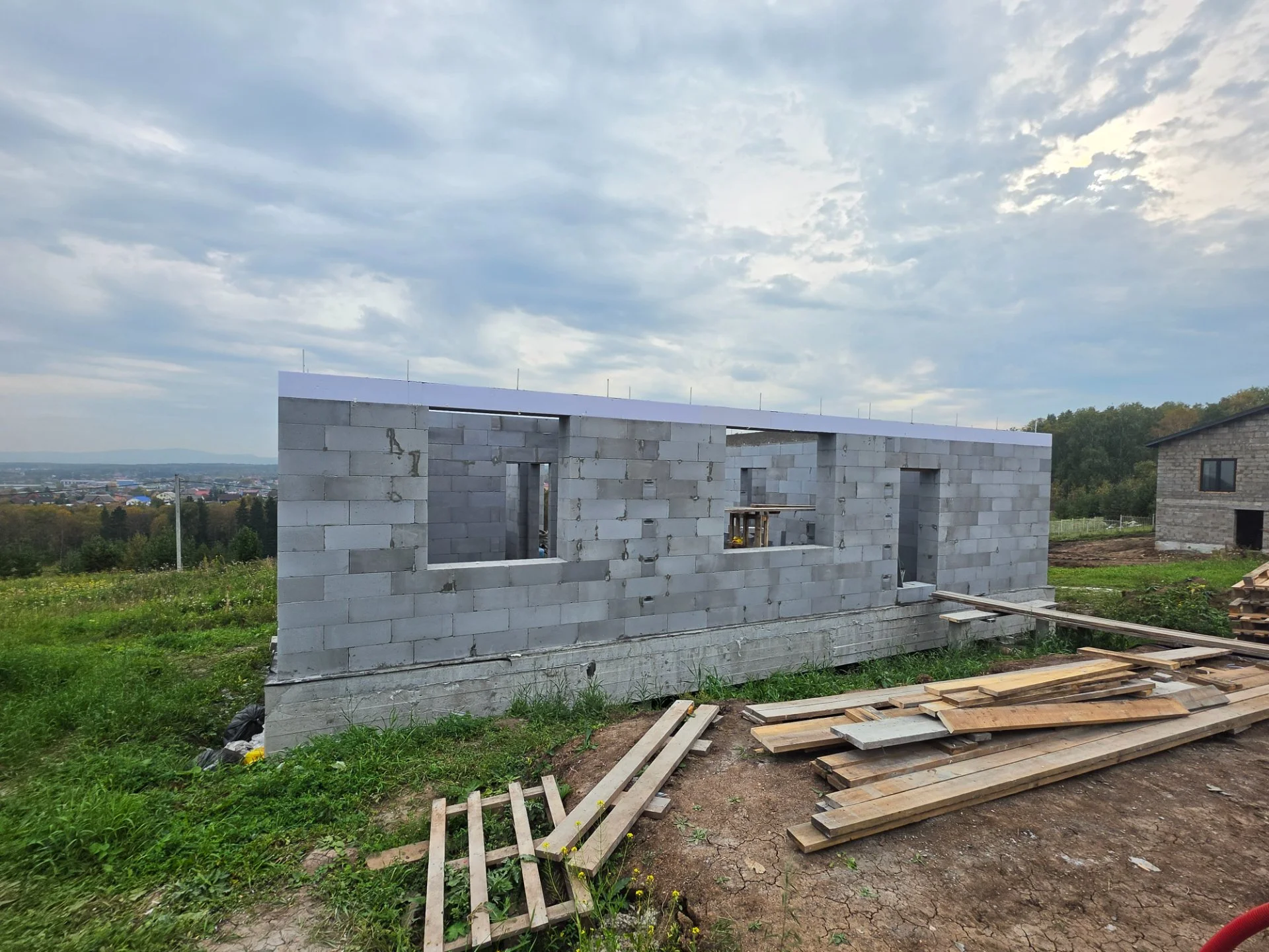 Кладка газобетона + армопояс, перегородки. - миниатюра 11