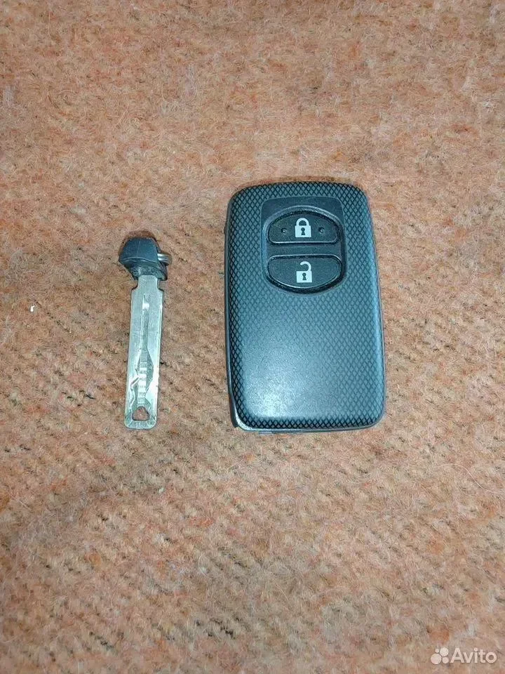 Смарт ключ toyota land cruiser prado 150 - изображение 1