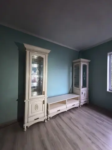 Гостинная Оскар люкс, 2 шкафа с витриной и тумба