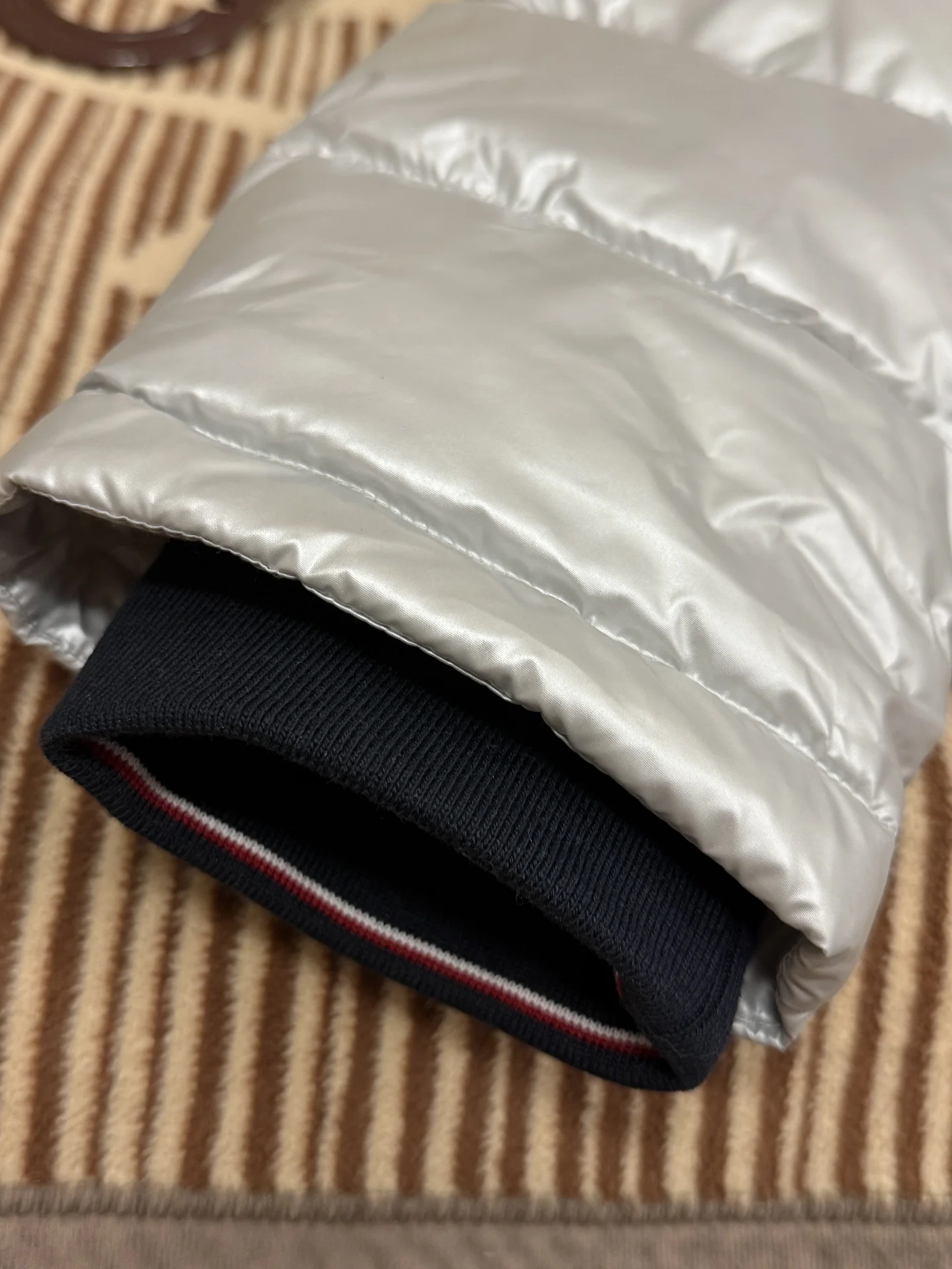 Пуховик Tommy Hilfiger новый - миниатюра 11