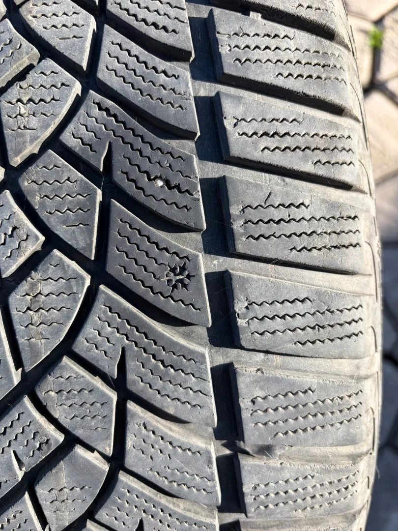 Зимние шины Goodyear 225/45/18 - миниатюра 3
