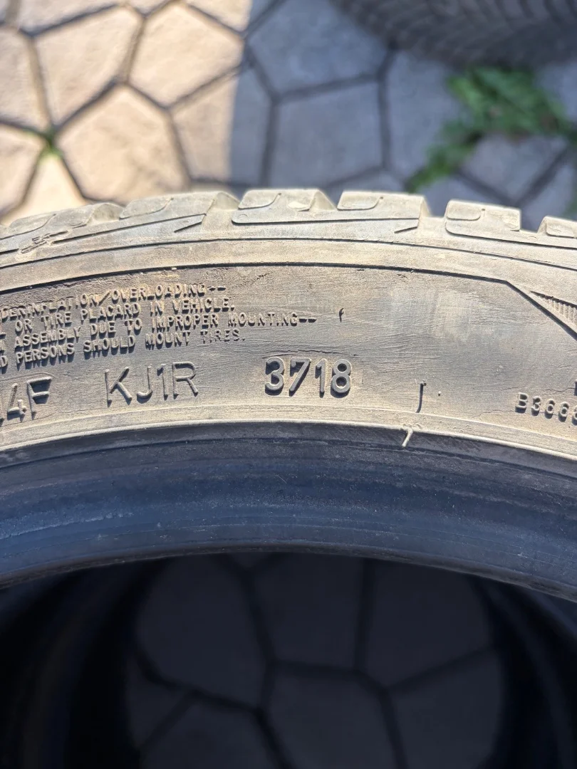 Зимние шины Goodyear 225/45/18 - миниатюра 4