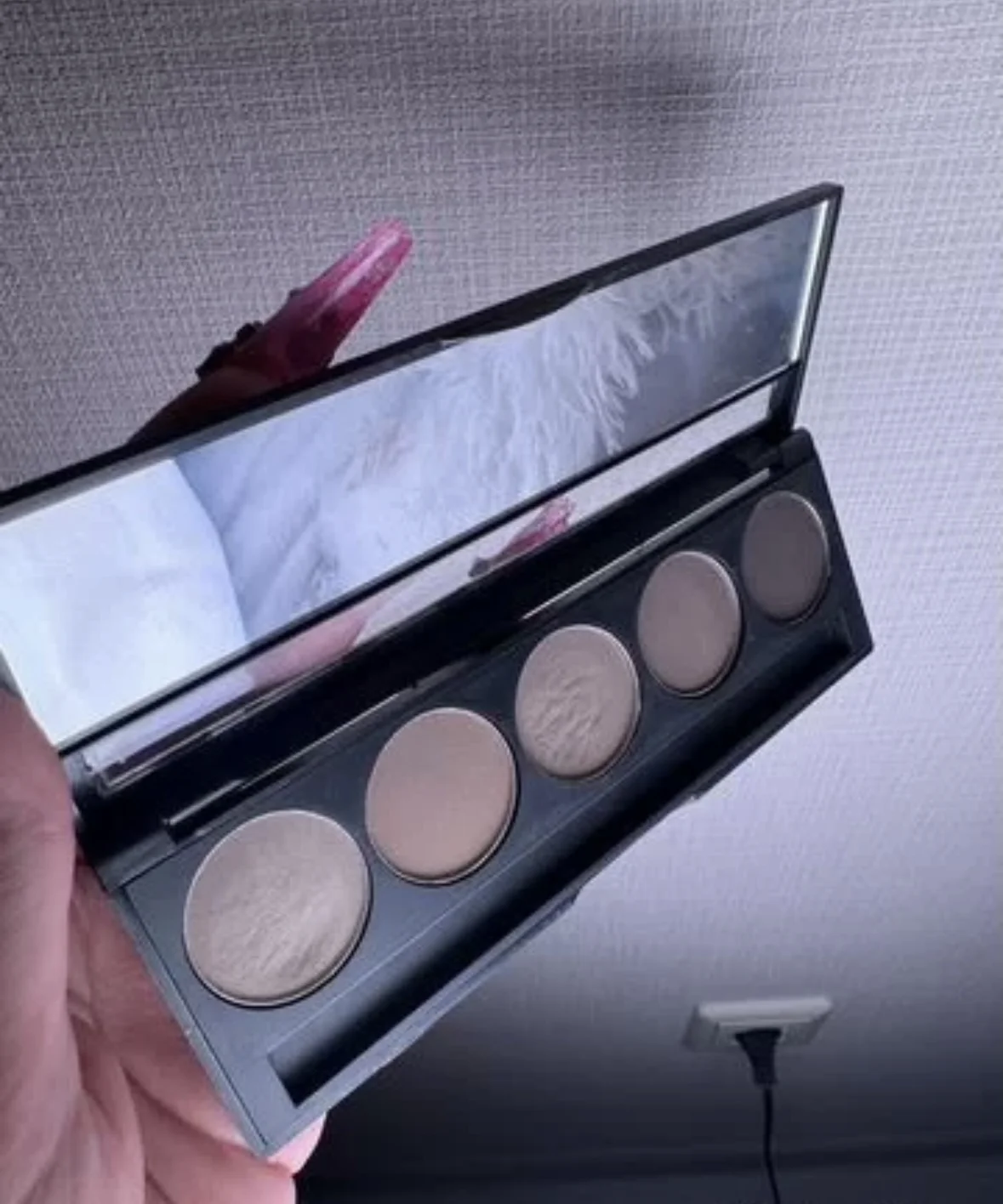 Тени для бровей make up secret - изображение 1