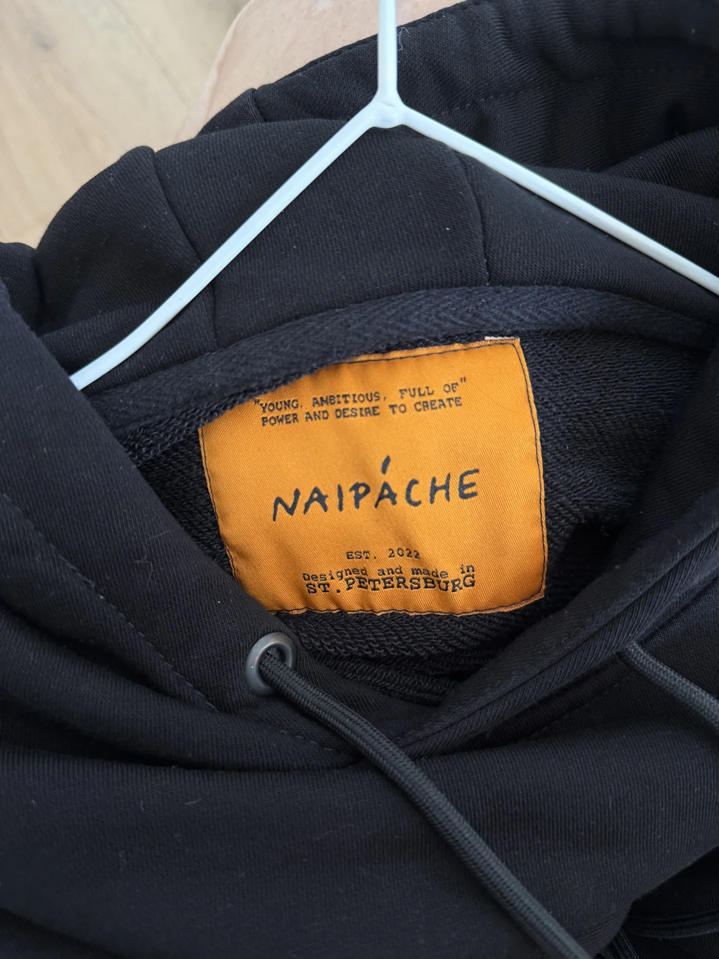 черная толстовка naipache - миниатюра 3