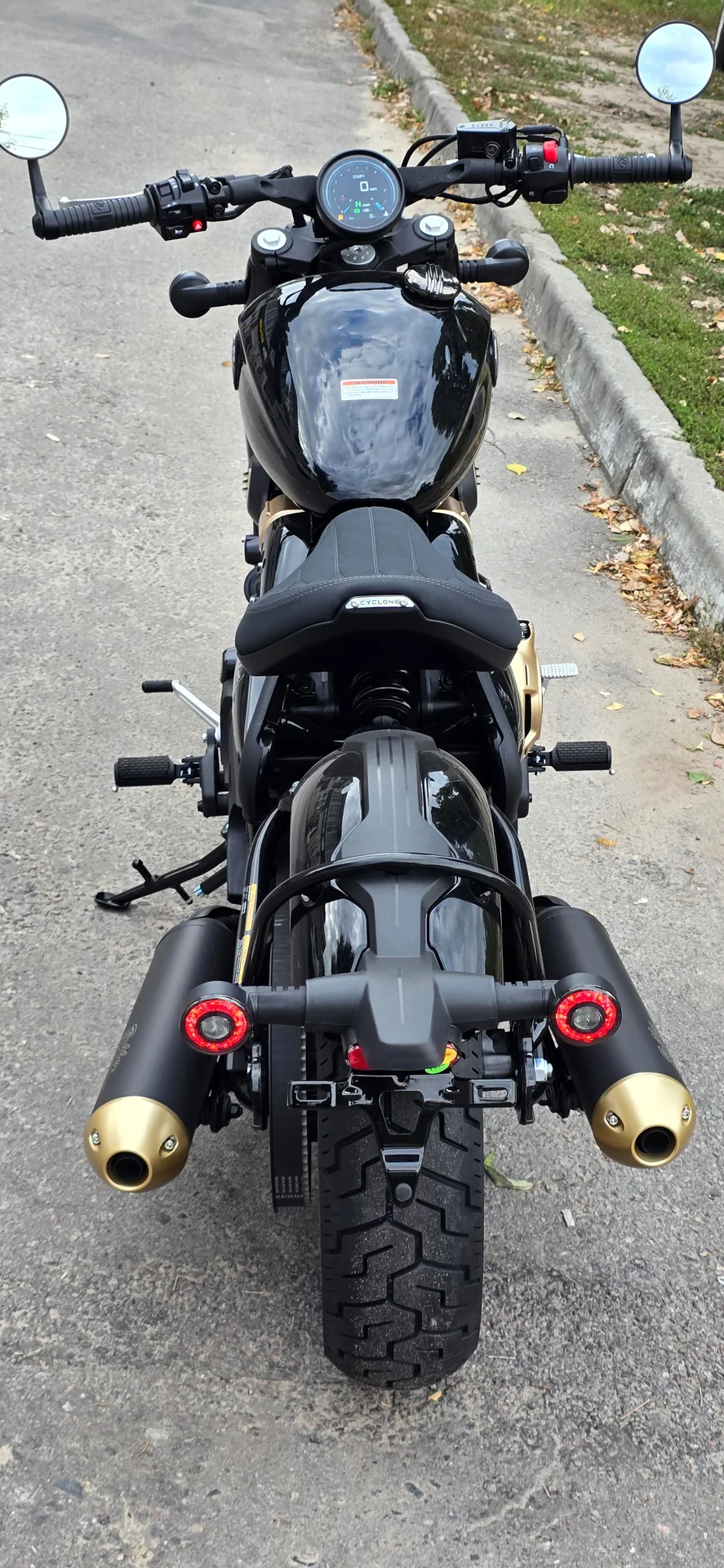мотоцикл CYCLONE RA600 BOBBER - миниатюра 4