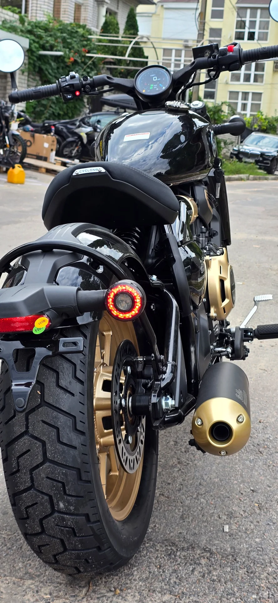 мотоцикл CYCLONE RA600 BOBBER - миниатюра 5