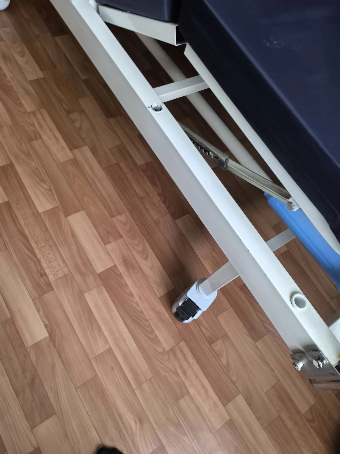 кровать для лежачих больных. - миниатюра 8