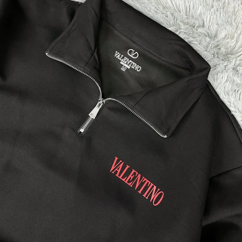 Valentino — чёрная кофта - миниатюра 3
