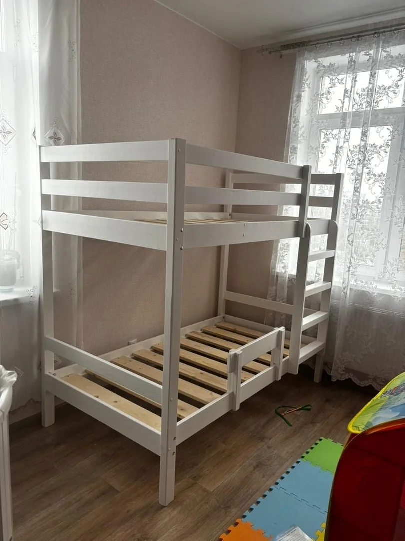 Детская кровать двухъярусная из массива сосны - изображение 1