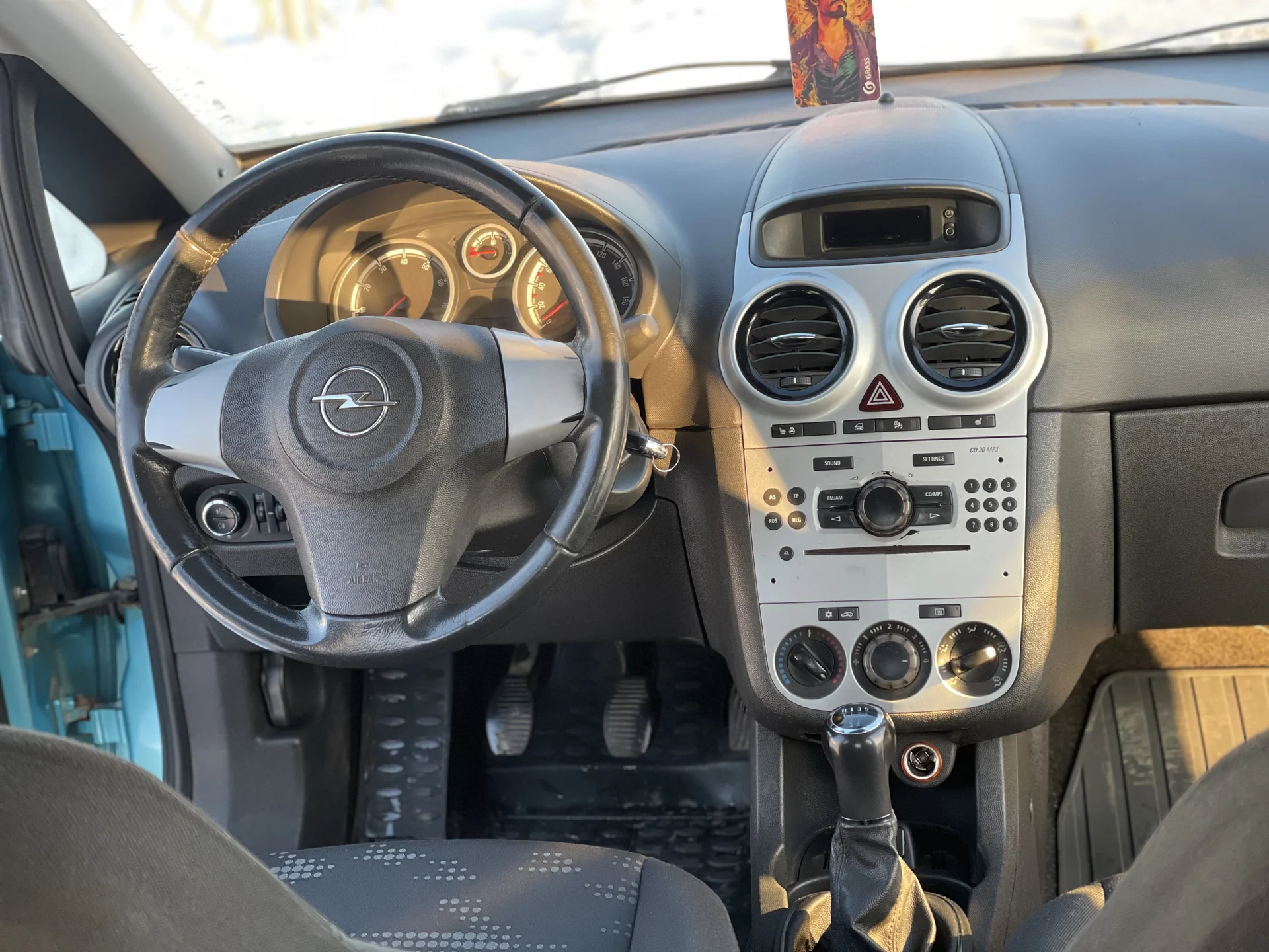Opel Corsa - миниатюра 13