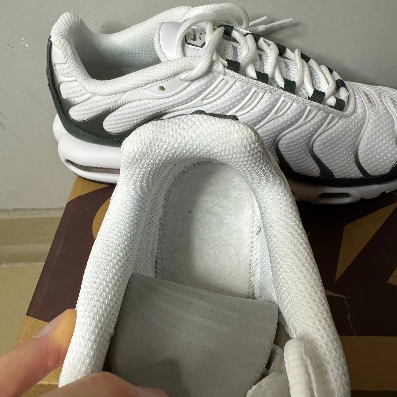 Кроссовки Nike air max tn plus размер 43 оригинал - миниатюра 8