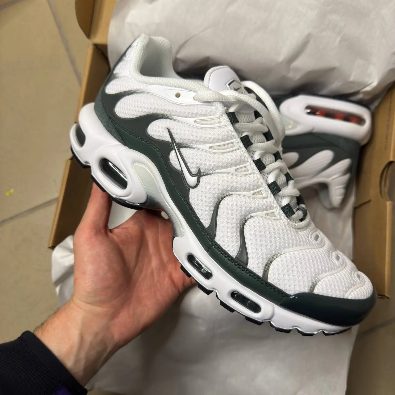 Кроссовки Nike air max tn plus размер 45 оригинал - миниатюра 2