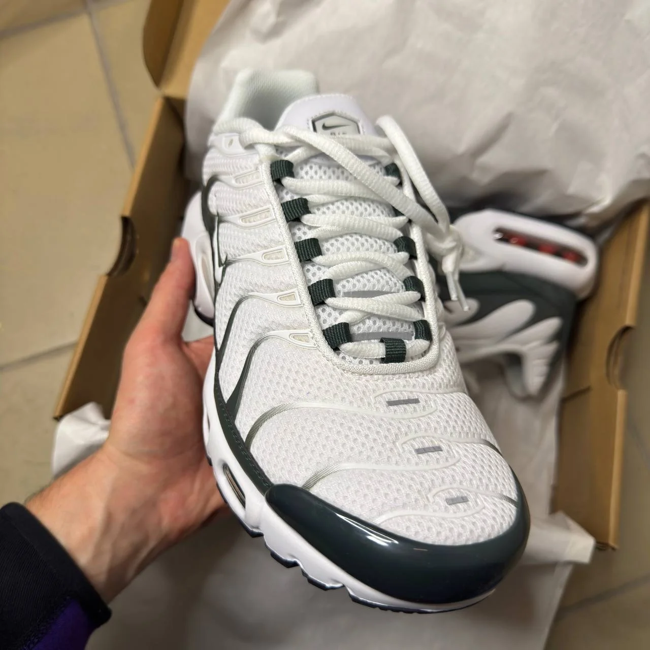 Кроссовки Nike air max tn plus размер 45 оригинал - миниатюра 6