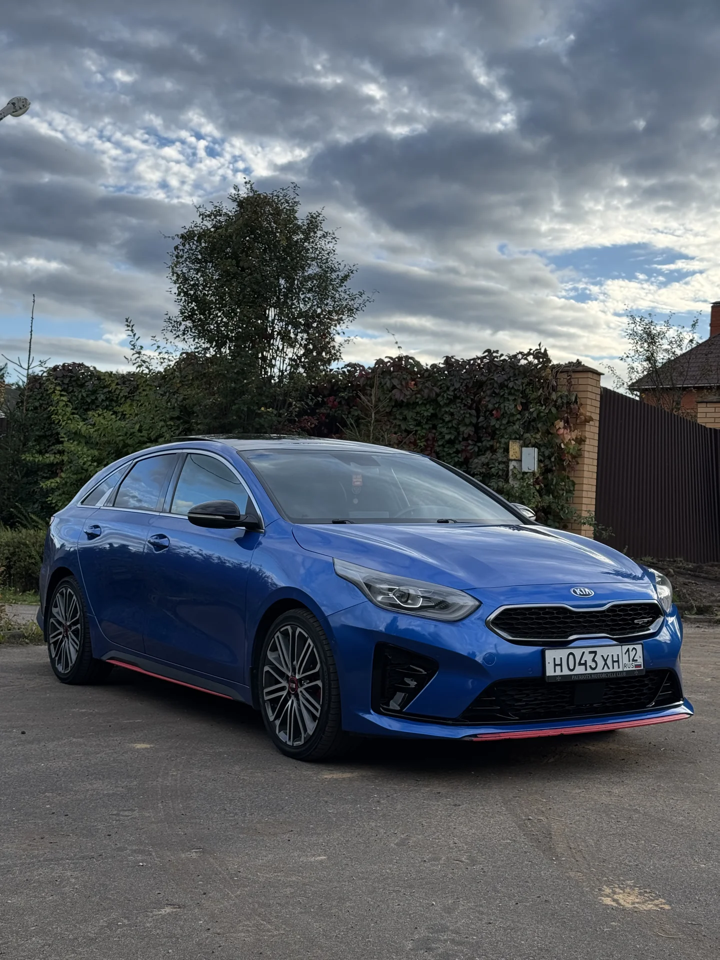 kia proceed gt - миниатюра 3