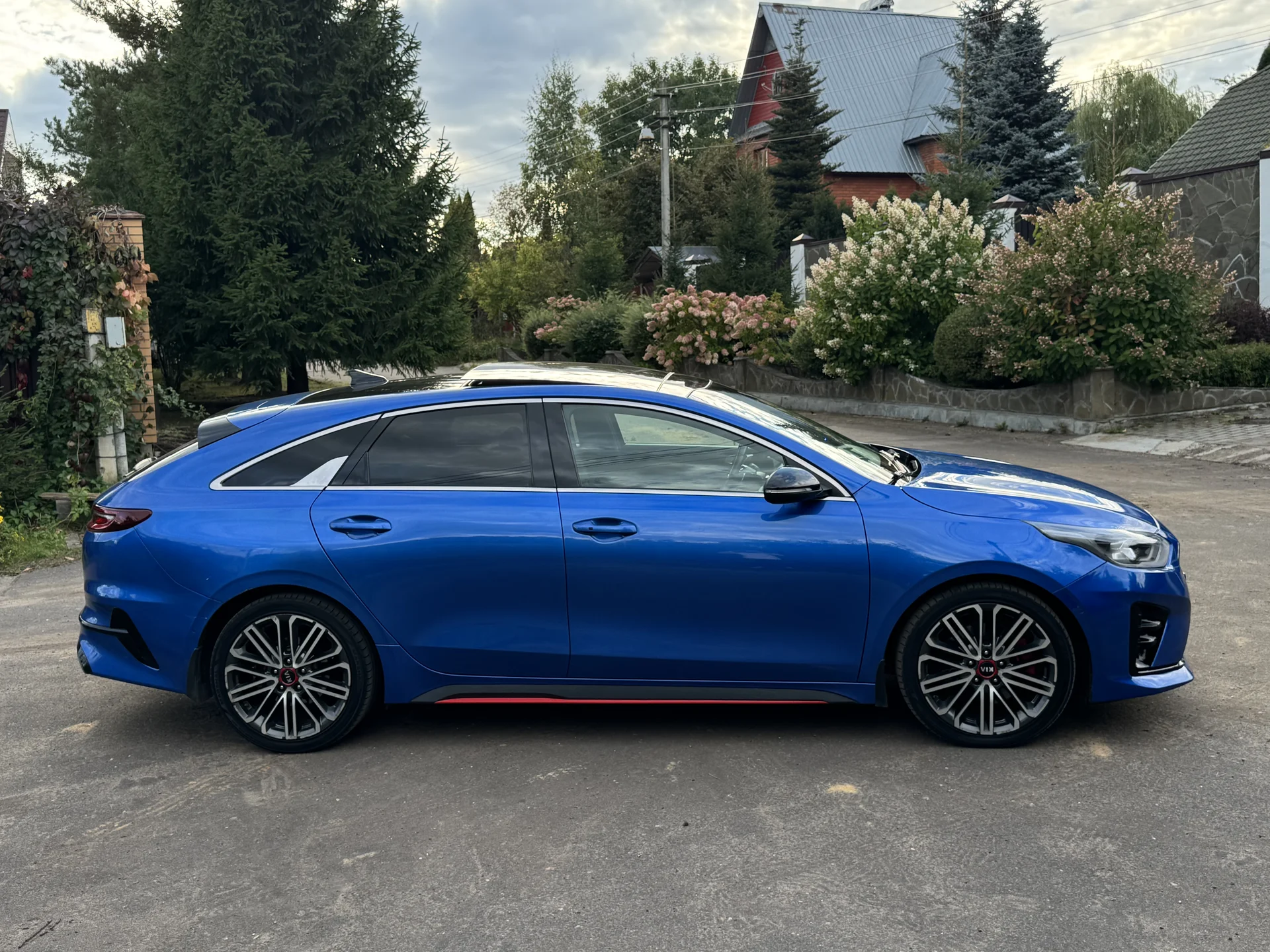 kia proceed gt - миниатюра 4