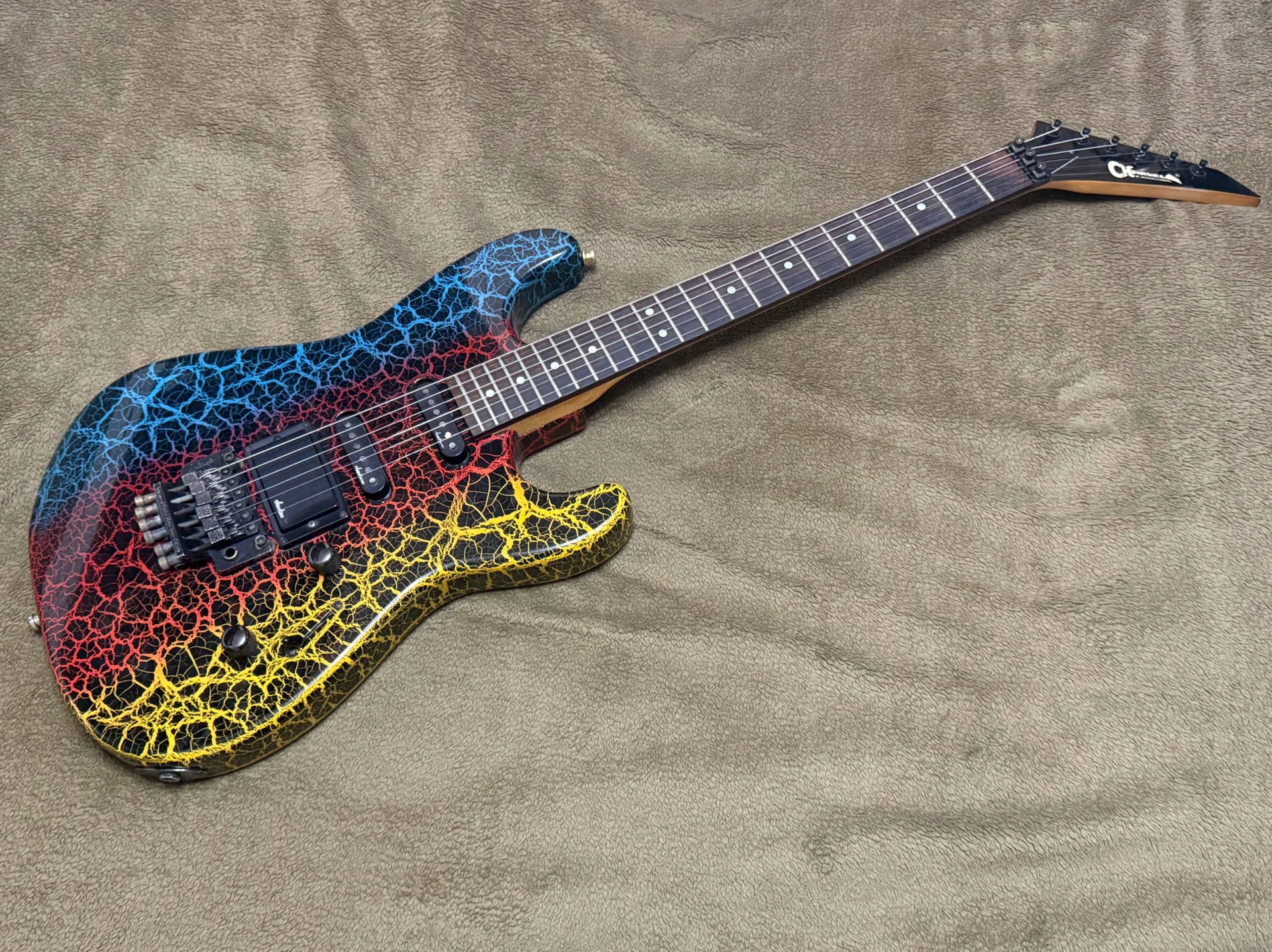 Charvel Model 3 Rainbow Crackle / Super Rare - изображение 1
