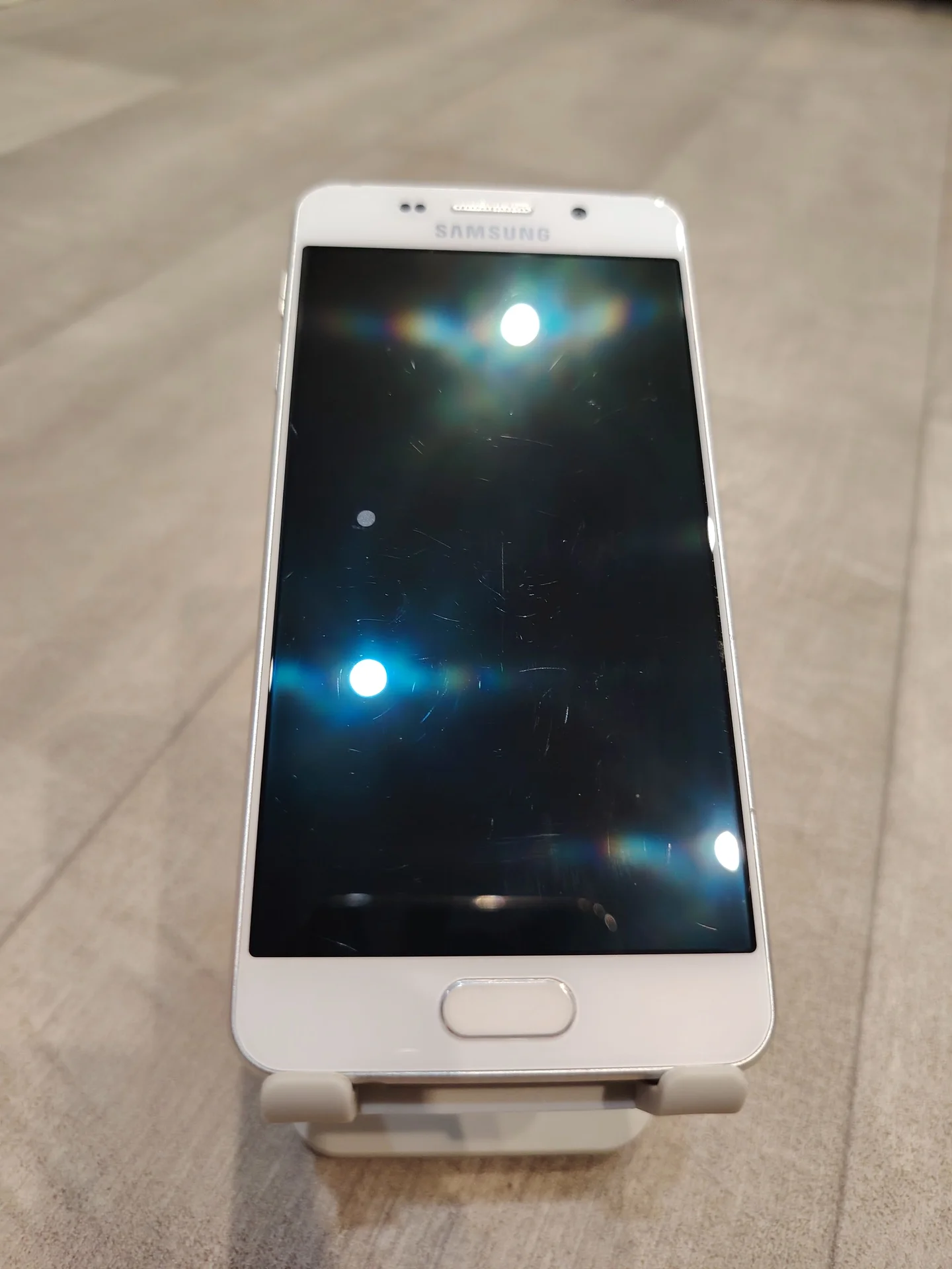 Samsung Galaxy A3 (2016) - миниатюра 3