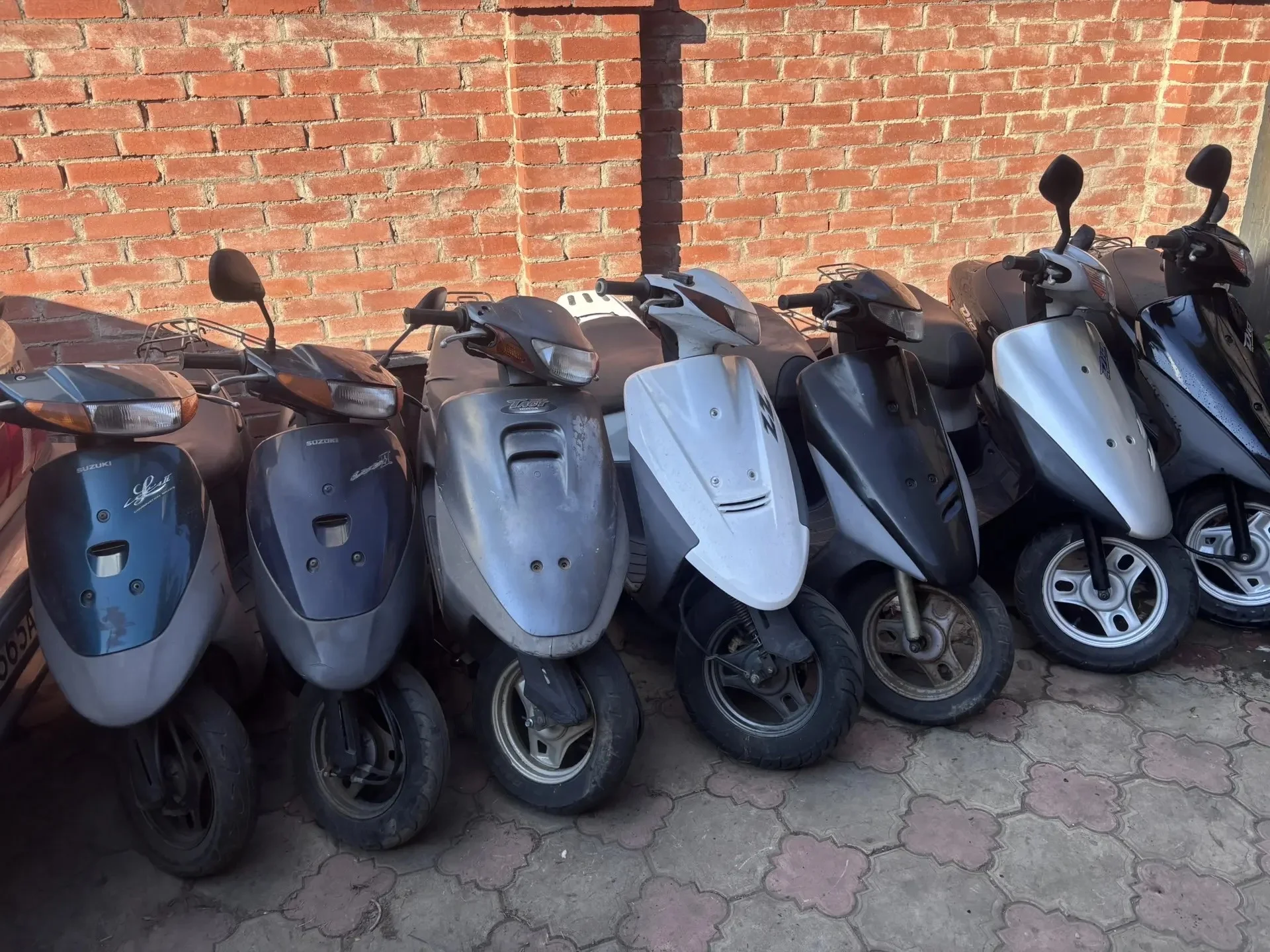 Honda Dio Yamaha Jog - миниатюра 4