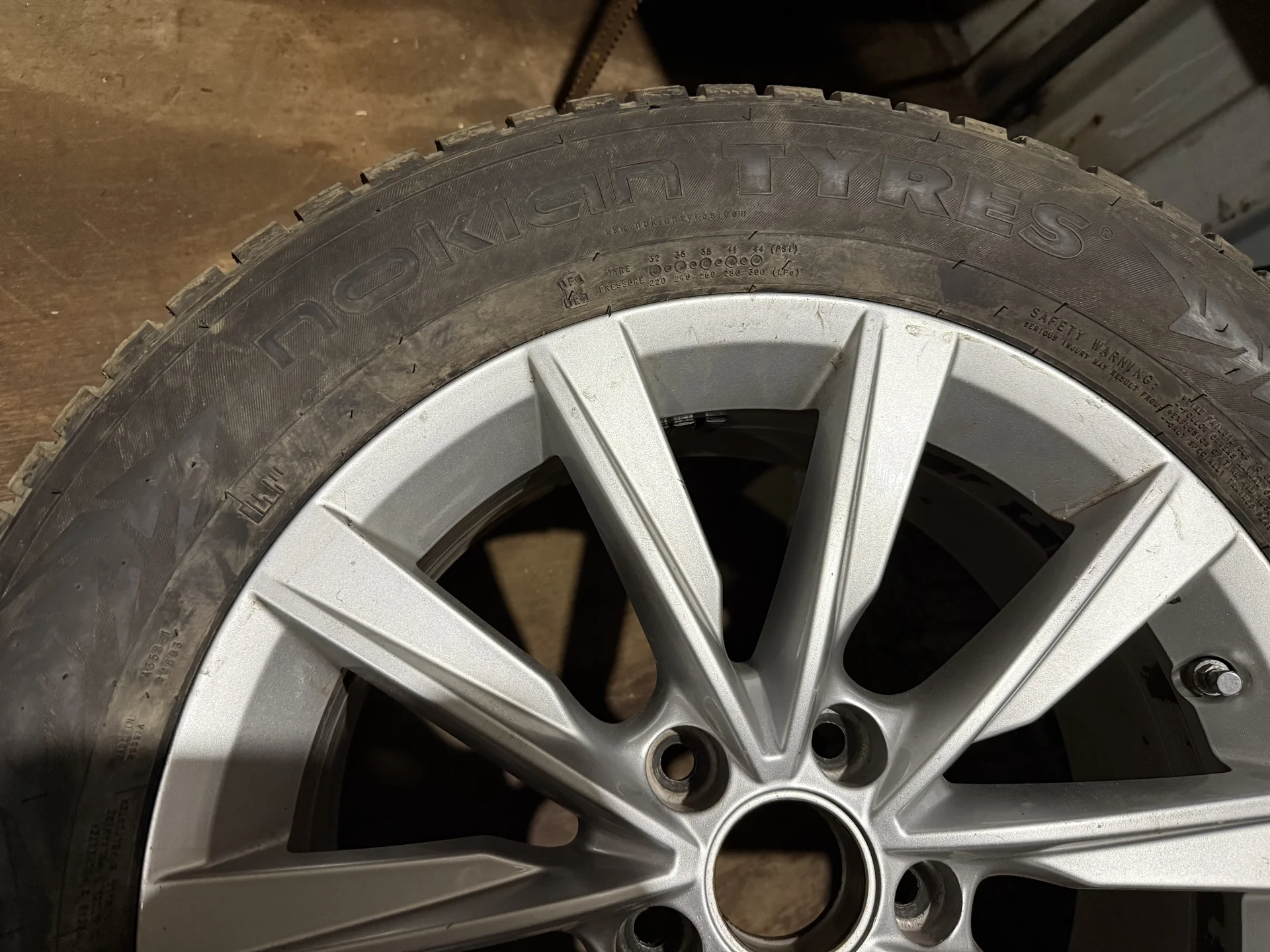 колеса зимние 235/55 r17 5.112 - миниатюра 5