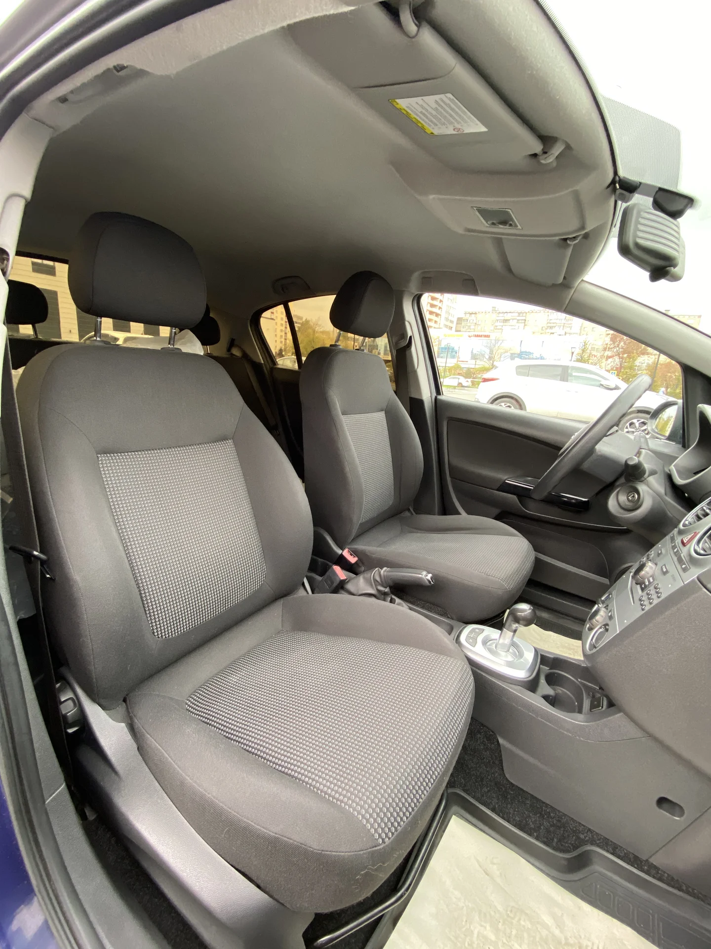 Opel Corsa,2012 - миниатюра 18