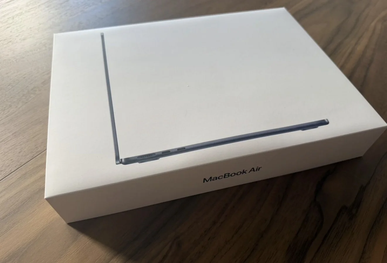 Ноутбук MacBook Air M5 - изображение 1
