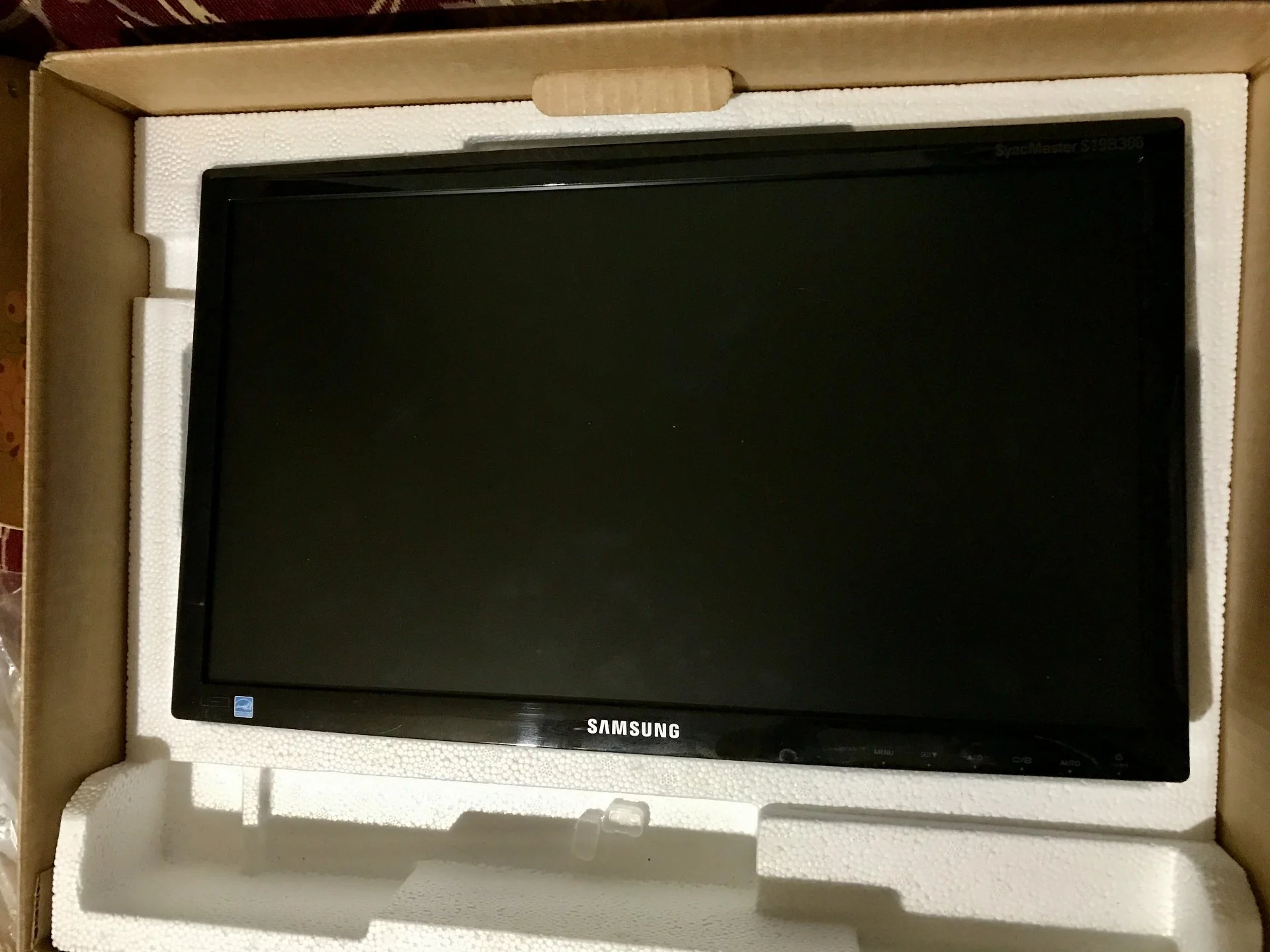 Монитор компьютерный Samsung 19 дюймов LED новый - миниатюра 2